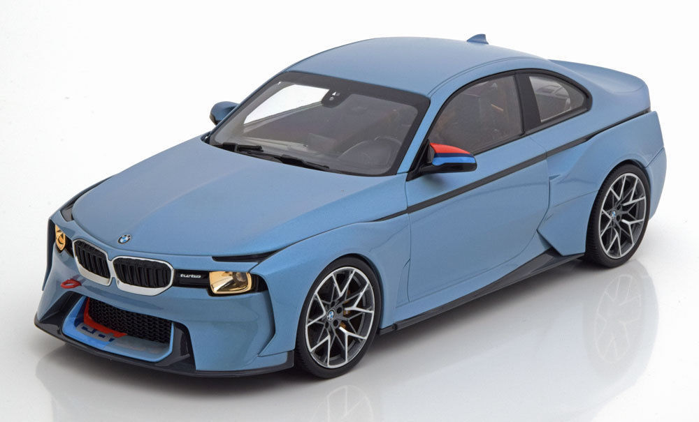 Norev 2018 BMW 2002 Hommage Collection Dealer Edition 1:18 Norev 2018 BMW 2002 Hommage Collection Dealer Edition 1:18