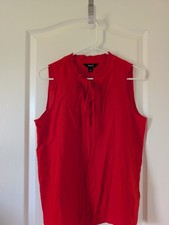 Simply Vera Wang Women's Sleeveless Blouse, Red Ruffled Collar, Tie Front Medium