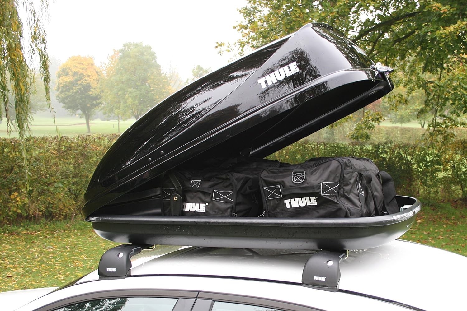Thule Ocean 80 Gloss Black Roof Box 320 Litre Capacity - 688006 - NEW IN STOCK