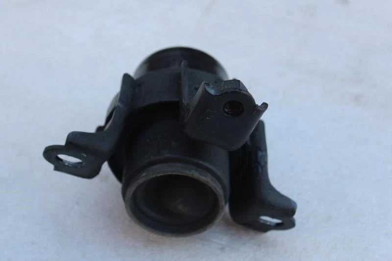 1996 1997 1998 LEXUS ES300 RIGHT FRONT MOTOR ENGINE MOUNT - Image 3 of 4