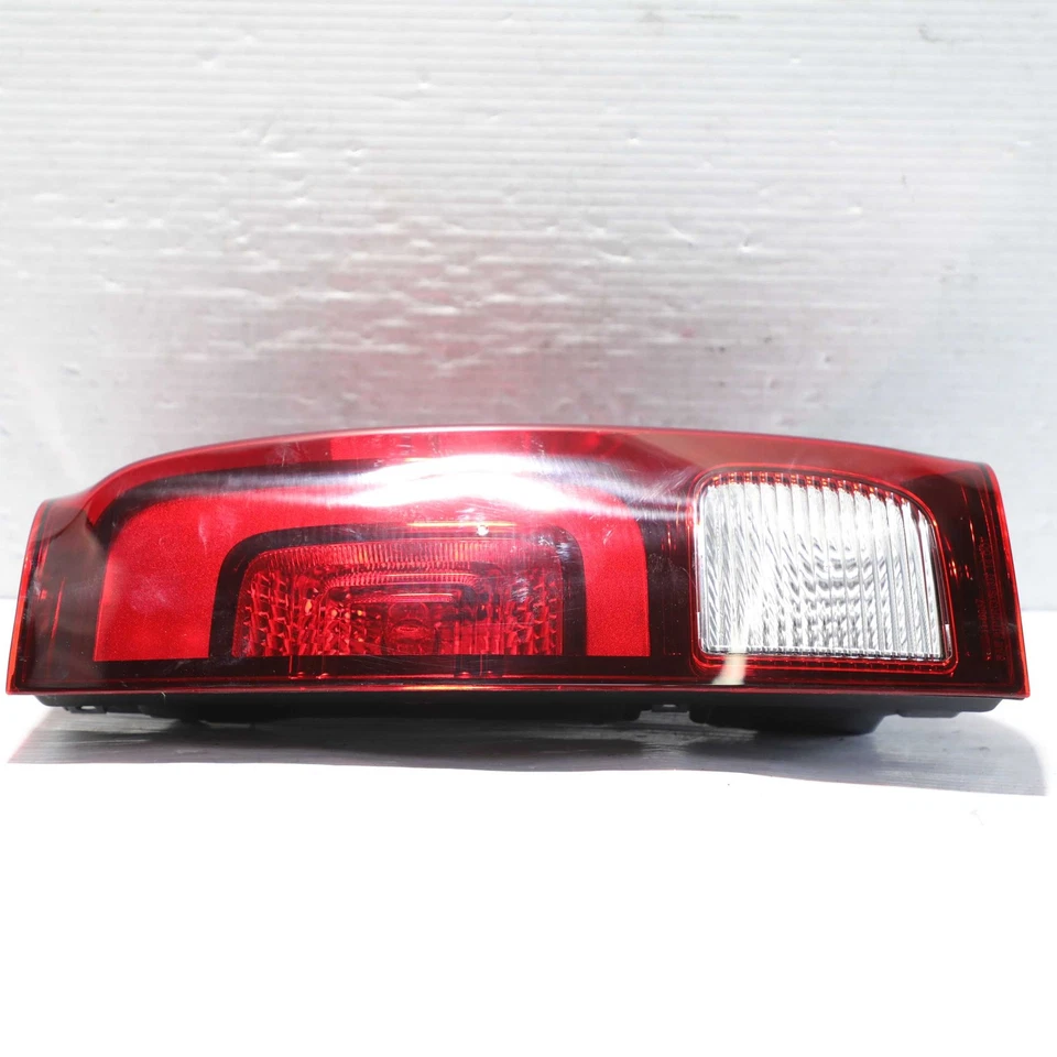 Luz trasera derecha LED panel cuarto Honda Ridgeline 2018-2023 mercado de accesorios TYC Foto 4 de 4