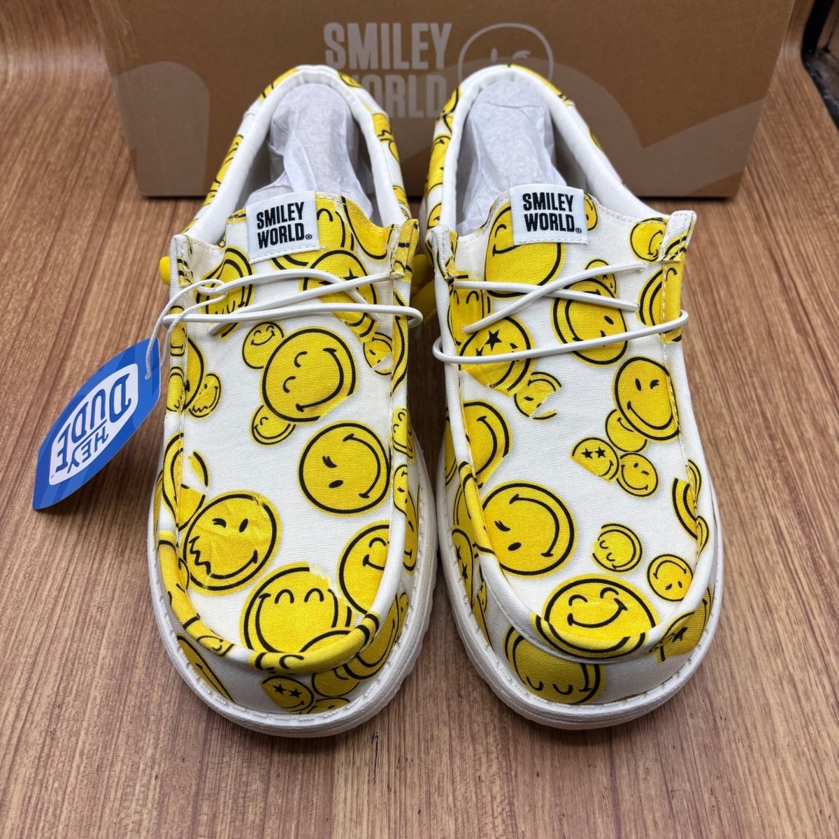 Hey Dude Wally Smiley Mens Size 13 White Yellow New  display picture 1
