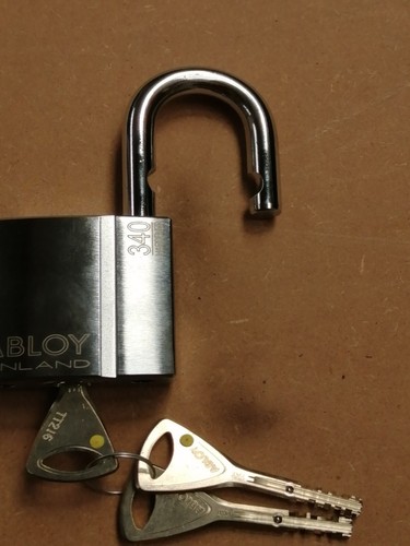 NEW Abloy 340 Hardened Padlock Chrome Plated Steel With 3 Keys Security - Picture 7 of 8