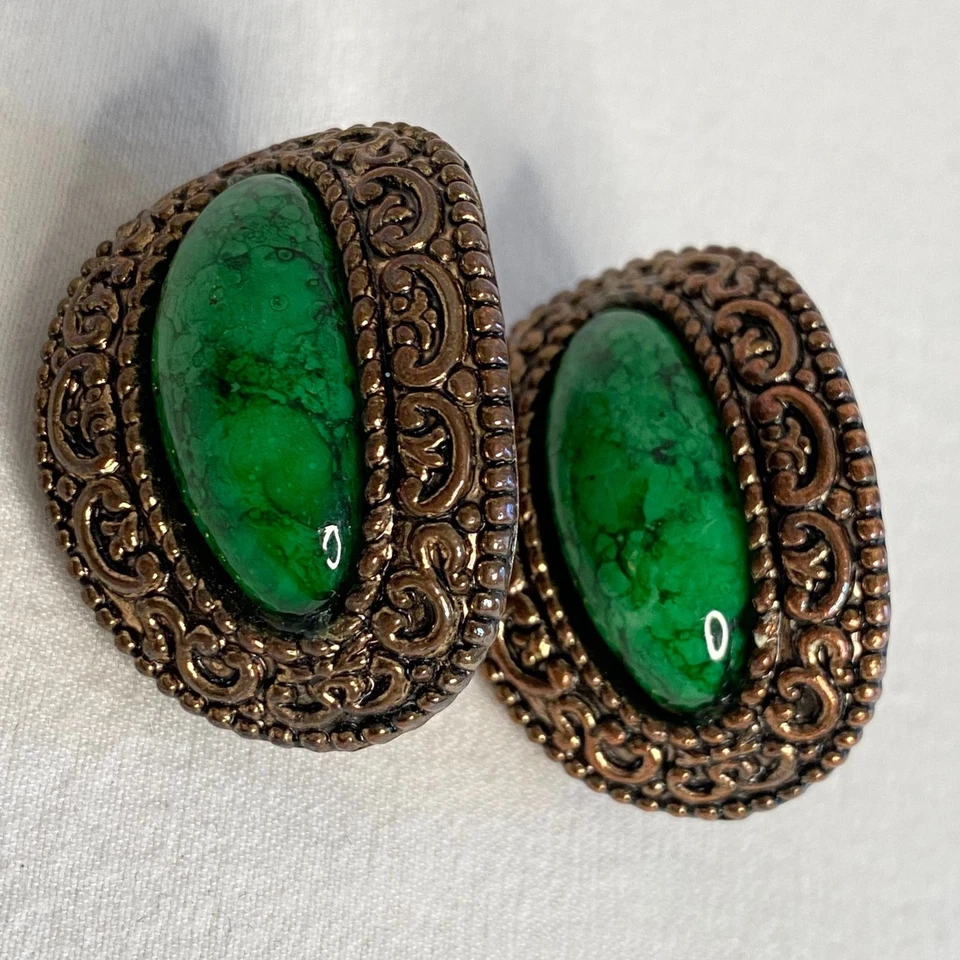 Pendientes Gruesos Bronce Orante Marco de Metal Ovalado Piedra Mármol Verde Ligeros Foto 2 de 4