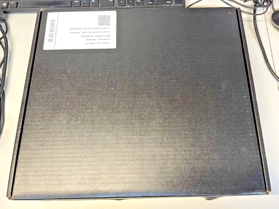 Dell Latitude 7200 2 in 1 Tablet - i5-8365U - 8GB RAM - 256GB SSD - WIN - WI-FI - Image 2 of 4