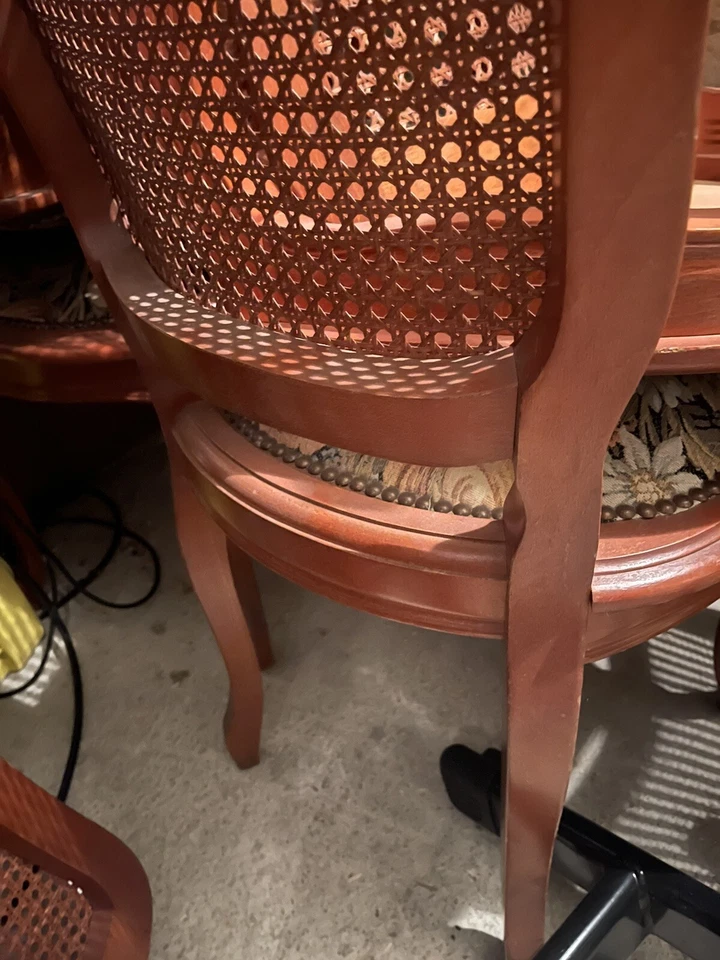 chaise cannée en Merisier - Photo 2/2