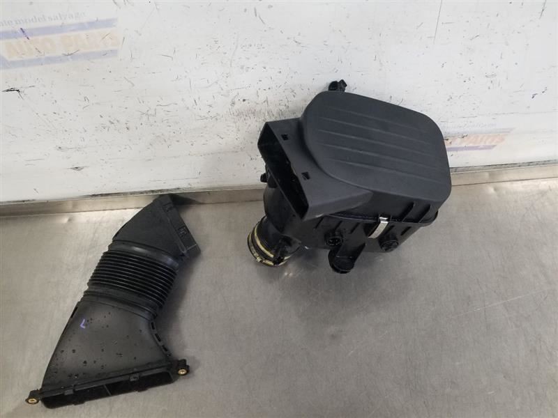 19 2019 MASERATI LEVANTE 3.0L DRIVER LEFT ENGINE AIR CLEANER AIR INTAKE 