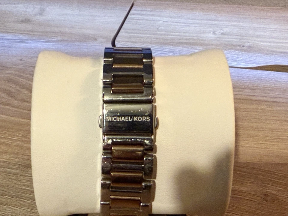 Michael Kors Women’s Black Dial Two Tone Stainless Steel Bracelet New Battery - Image 2 of 4