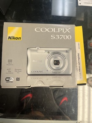 Nikon Coolpix S3700 Digital Camera 20.1 MP 8x Optical Zoom with Accessories