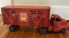 Vintage 1950s Buckeye Livestock Transport Truck – Pressed Steel Farm Toy – Red