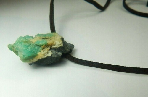 Colombian Emerald Raw Mineral Beryl with crystals 50.00 Cts Cow Leather Muzo Min - Picture 8 of 12