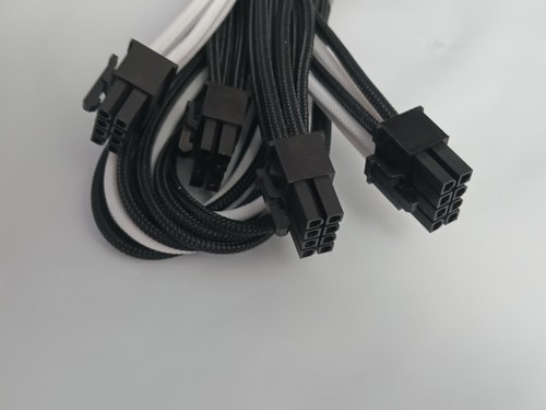 CableMod - C-Series Pro - Sleeved 12VHPWR 90° PCI-e - 16Pin to 4x 8Pin Variant A - Picture 12 of 16