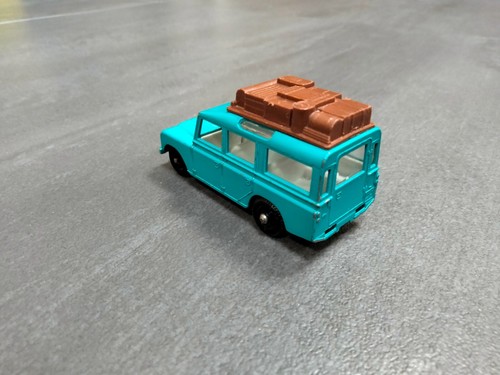 Matchbox Series Lesney No. 12 - Land Rover Safari. Blue, dark brown roof luggage - Picture 10 of 15