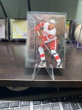 2023-24 Skybox Metal Universe - Rookies Simon Edvinsson #197 (RC)
