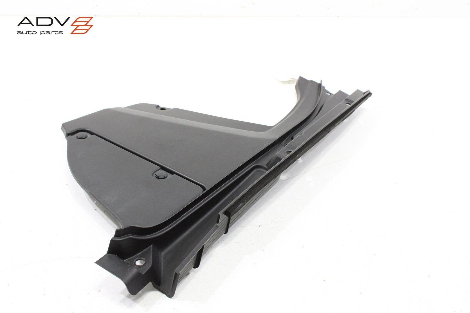Maserati Levante 2017-2020 Right Side trim panel P/N 13602