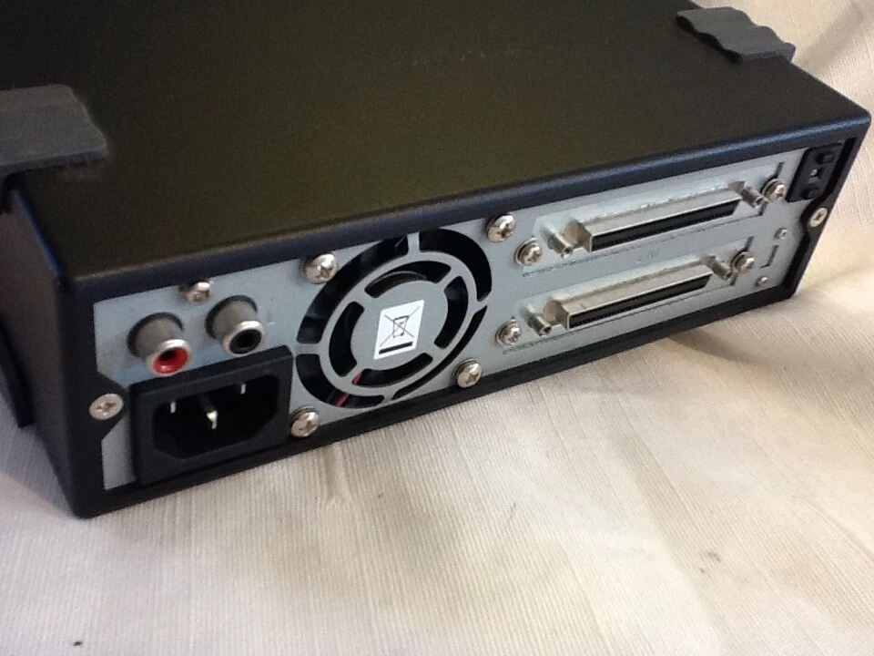 Quantum LTO 3 Ultrium LTO 3 Tape Driver. Ref:CD_9 - Image 3 of 4