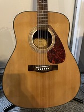 Yamaha F 325 Dreadnought Acoustic Guitar