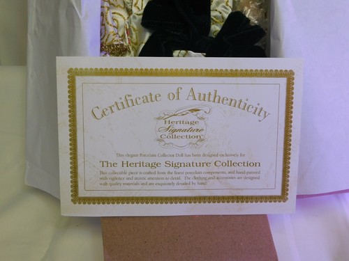 HERITAGE SIGNATURE COLLECTION PORCELAIN PAULINA NIB - Picture 5 of 5