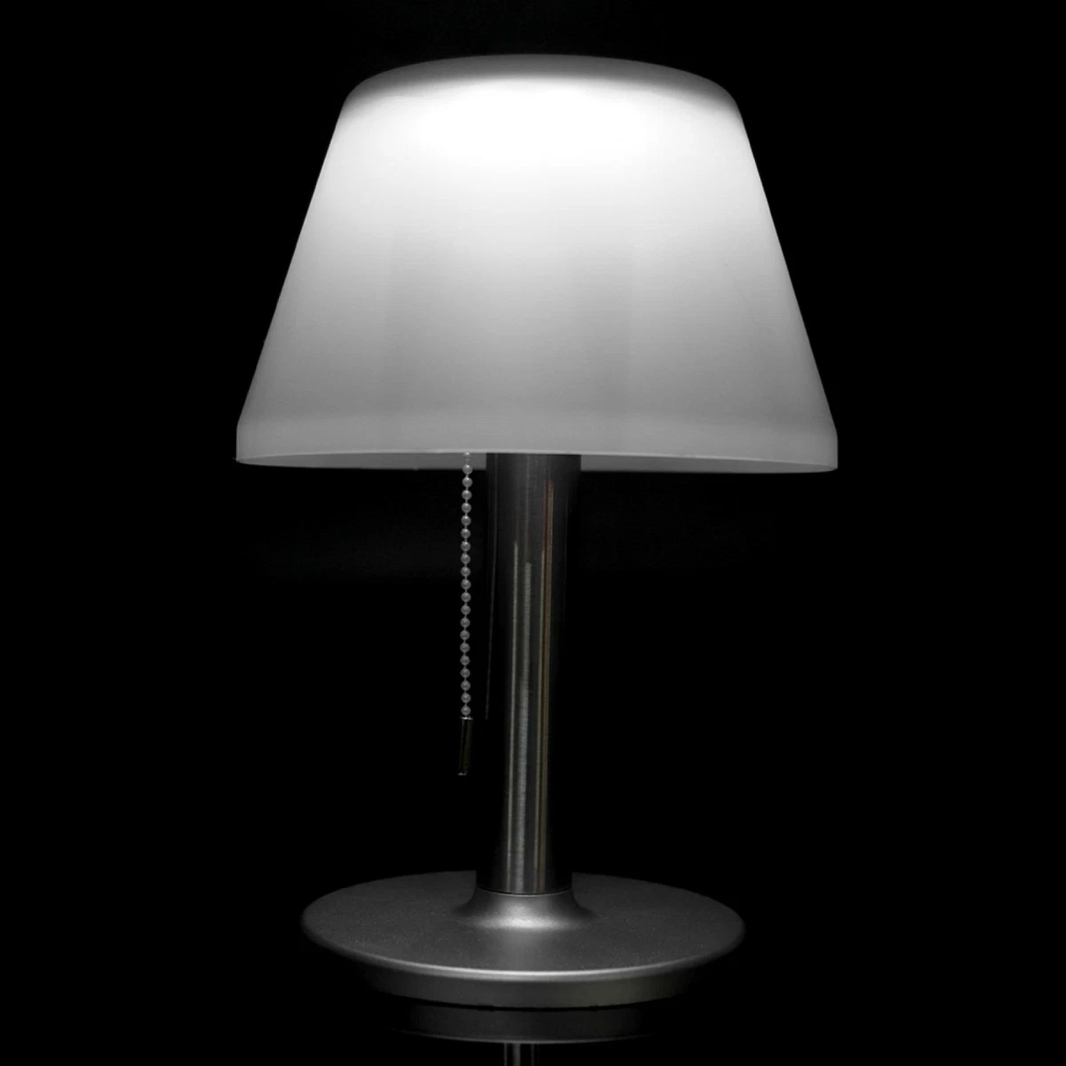 Solar powered 2024 indoor table lamp