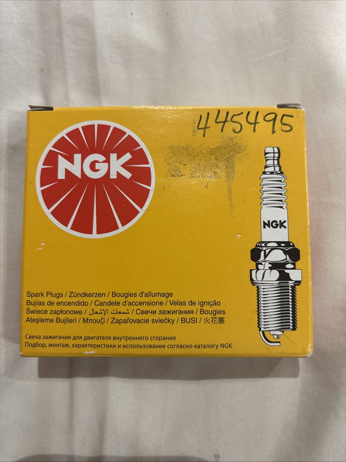 NGK SPARK PLUGS CR7HSA. -4549