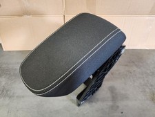 #37 Skoda Kamiq NW Armlehne Mittelarmlehne Auflage 654864207A neuwertig schwarz