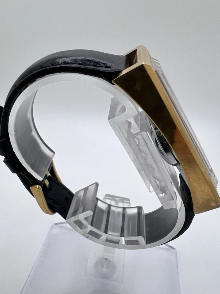 Vintage Men’s Gold Tone Sicura Tank Mechanical Watch Rare Unique Abstract - Image 4 of 4