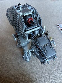 LEGO Star Wars First Order Heavy Assault Walker 75189 Complete with Mini Figures