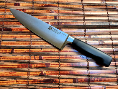 ZWILLING J.A. Henckels Four Star 8 inch Chefs Knife, 31071-200 NICE!!!!