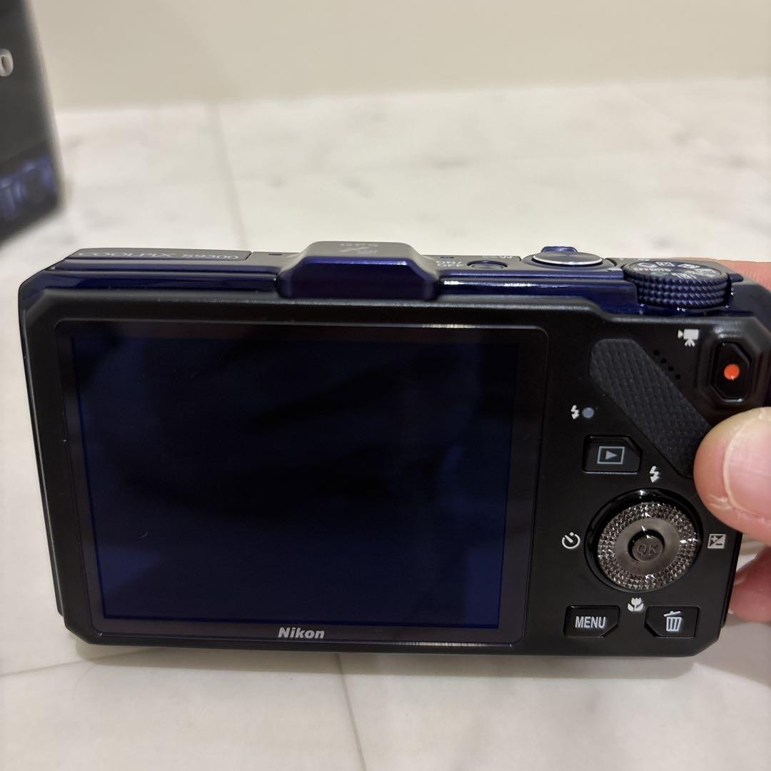 ニコン クールピクス S9300 青 Nikon Coolpix S9300 Nikon: Coolpix S9300 Price Guide: estimate a camera value
