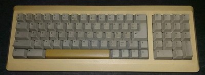 Apple M0110A D QWERTZ Deutsch Tastatur Keyboard für Macintosh 128K 512K Plus ED