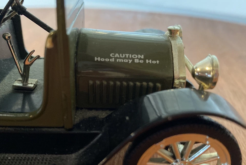 DieCast Harley-Davidson 1916 Studebaker Bank 1/24 Scale No Box Used Great Condit - Image 4 of 4