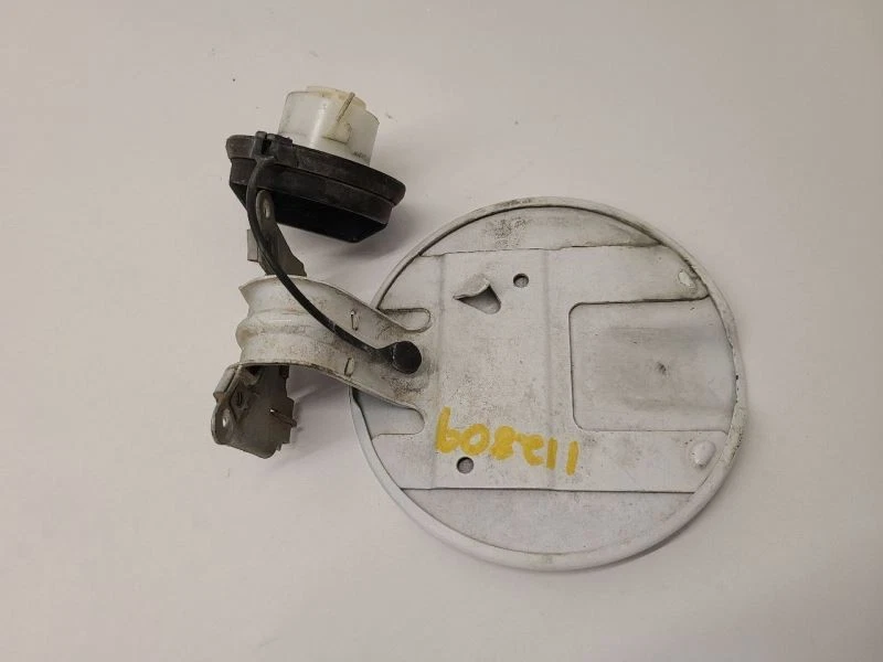 2004-2012 CHEVROLET COLORADO Fuel Filler Door White 10385418     - Image 3 of 4