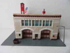 Vintage HO Scale  LIFE-LIKE Products 2 STORY Fire Station Building #89  Complete