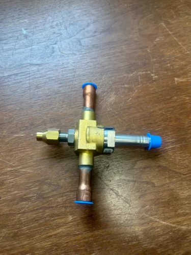 Emerson EF680035 Refrigerant Solenoid Valve 1/2" OD In, 1/2" OD Out, NEW
