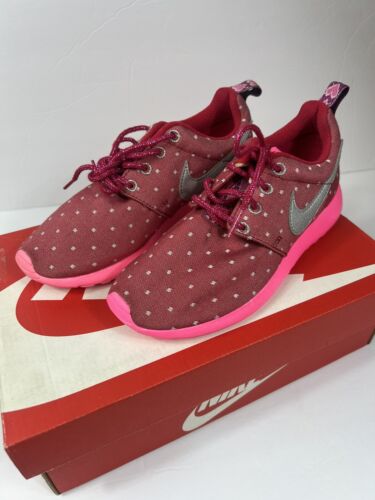 Nike Girls Rosherun 1.5 Shoes pink Valentines