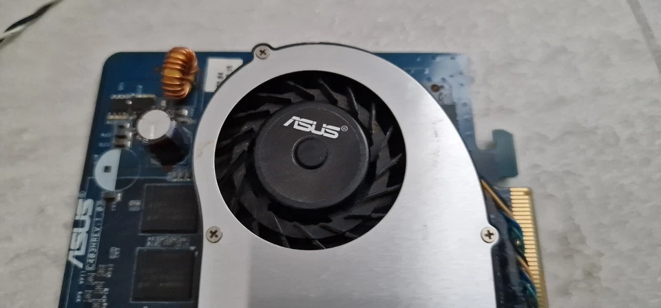 Card Graphics 8600 GeForce 256MB Nvidia GEFORCE NVIDIA 256MB PCIe 8600GT - Image 4 of 4