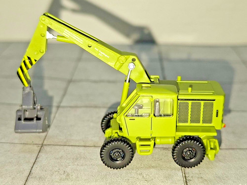 Busch 87402 - escala TT - excavadora móvil T-174-2 - pinza - cargadora Weimar - verde | Zustand: Neu
