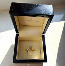 The Diamond Store 18ct Yellow Gold Amora Radiant Lab Creates Engagement Ring