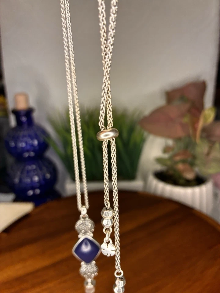 Cabochão azul tom prata, pingente de marcasita, colar, corrente longa ajustável - Imagem 3 de 4