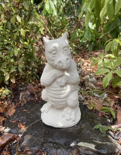Ornamento da giardino Drago seduto in cemento/cemento