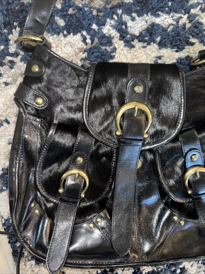 Bolso Hobo Kate Landry Cuero Esmaltado Pelo de Becerro Antiguo Latón Bolsillos Frontales De Colección Foto 2 de 4