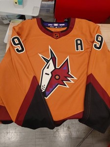 Maillot De Hockey Arizona Coyotes - Joueur Phil Kessel - Taille M Femme - Logo Kachina - Neuf Officiel Fanatics