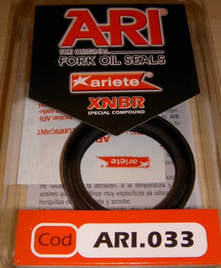 40 X 52 X 8-9mm ITALY fork seal kit fits Husqvarna Marzocchi