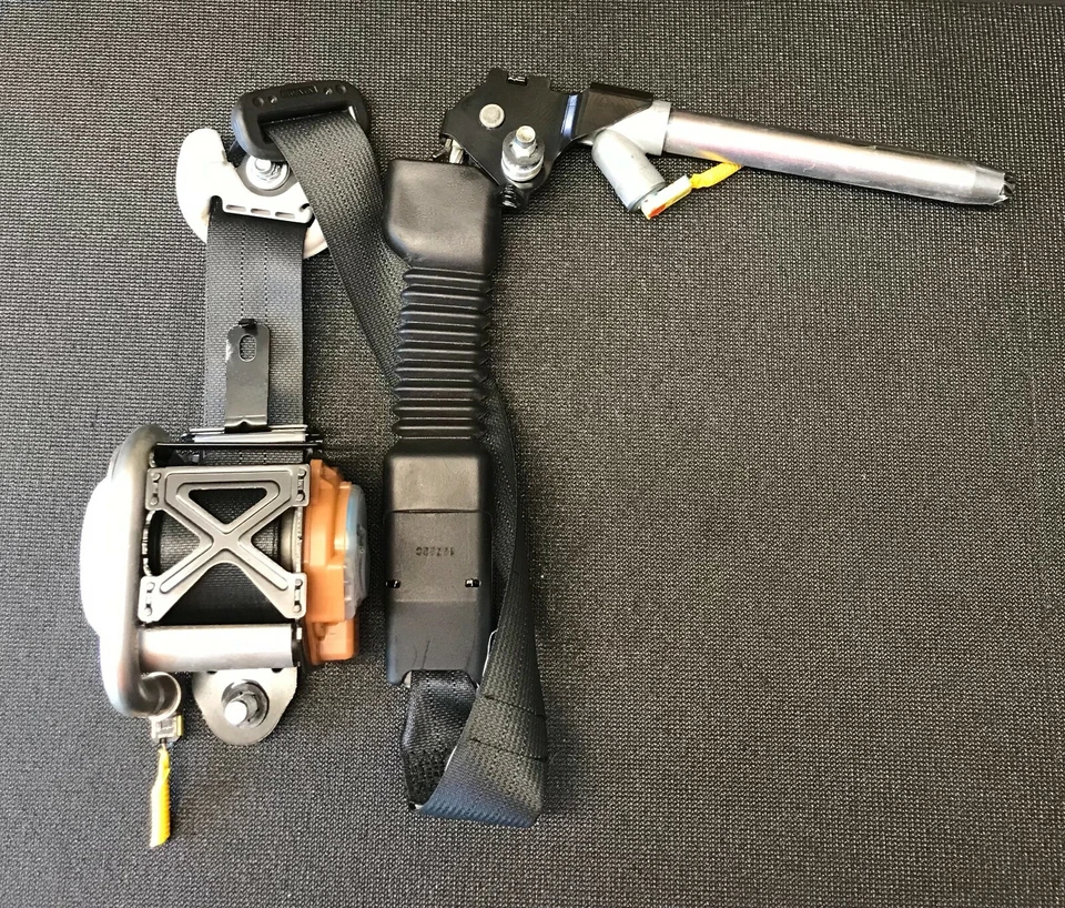 Cinturón de seguridad delantero derecho Hyundai Elantra 2011 2012 2013 2014 2015 OEM  Foto 3 de 4