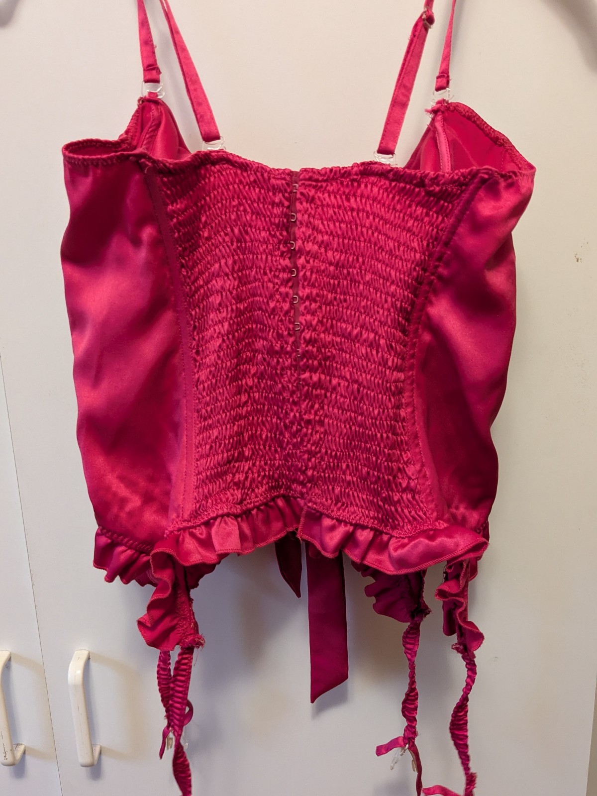 NEW VICTORIA'S SECRET RED PINK SATIN CORSET SMALL ROSETTES G STRING BEAUTIFUL