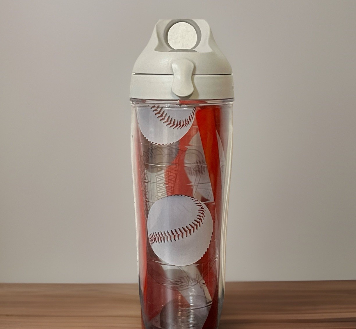 Clear Red White Flip Top Lid 24 Oz