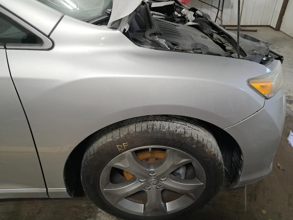 二手前左门内部装饰面板 适合:2013 丰田 Venza A 级 — 第 4/4 张图片