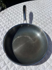 HexClad Hybrid Nonstick Round Large 11” Griddle Frying Pan Cooking Skillet Nice!