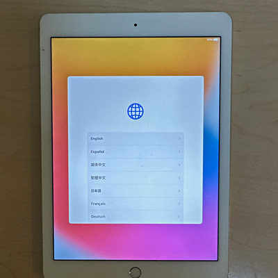 Apple iPad A1566 9.7in 16GB Silver Wi-Fi iOS A8X 1GB 2048x1536 Camera