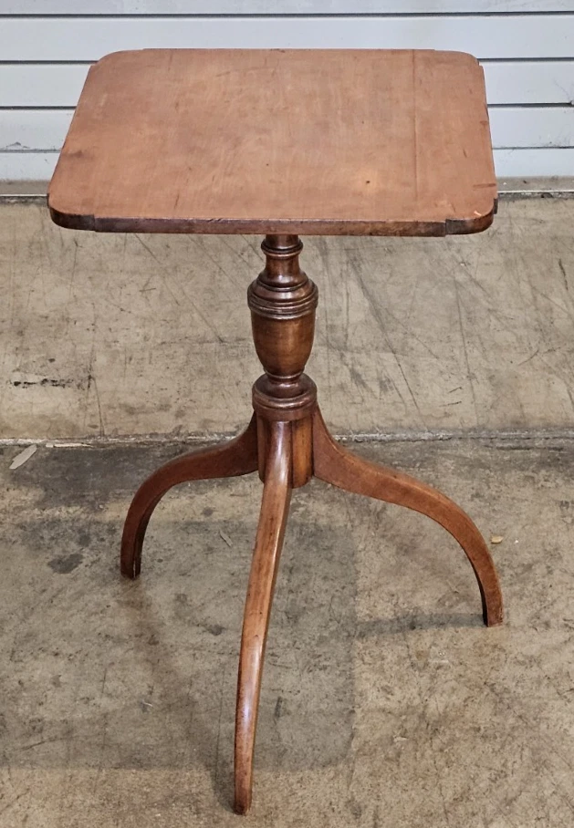 Антикварная тигровая кленовая скамья в федеральном стиле с одним ящиком для отдельных случаев - Изображение 2 из 4